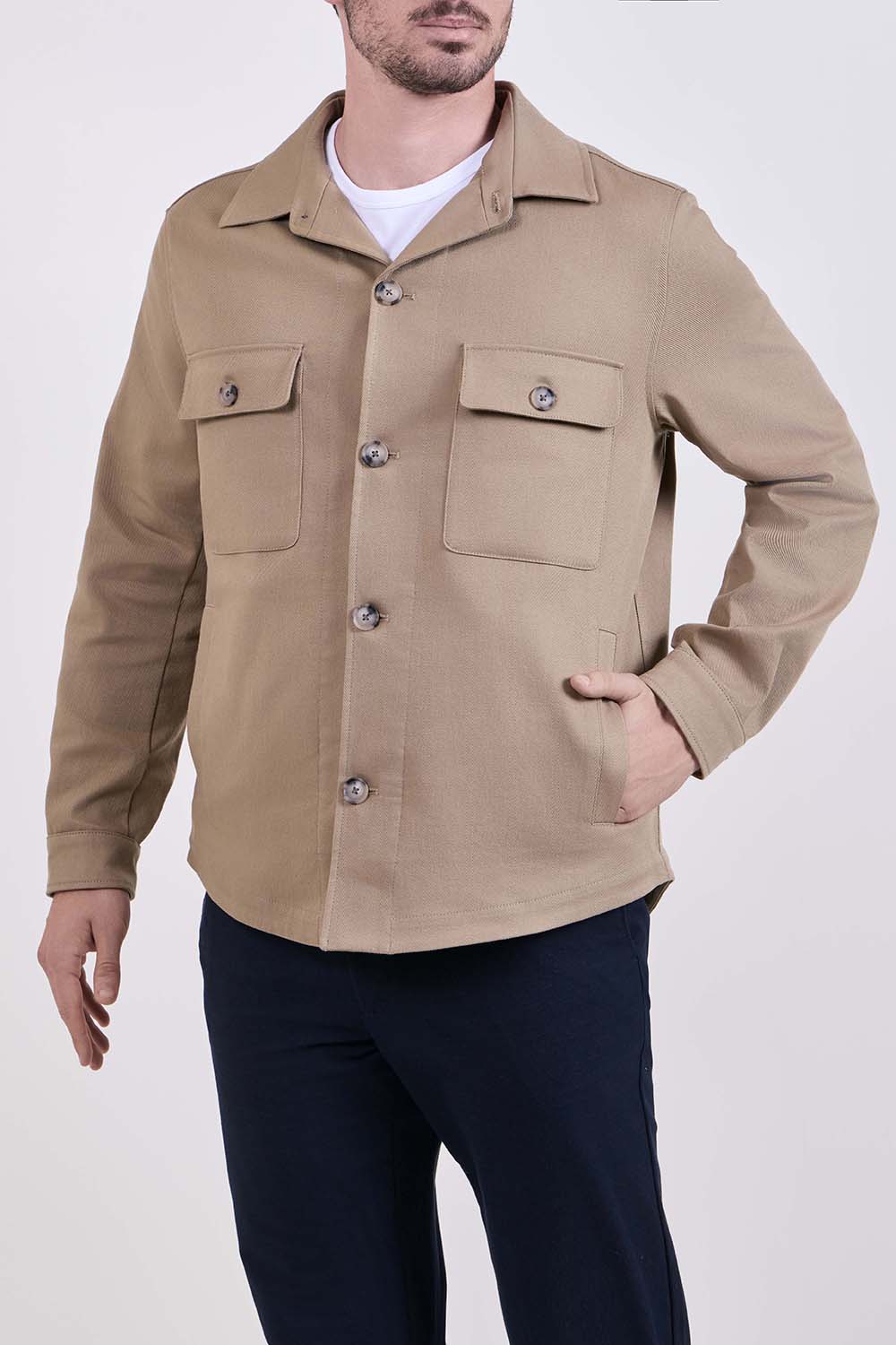 תמונת דוגמן קידמית של חולצת ז'קט אוברסייז