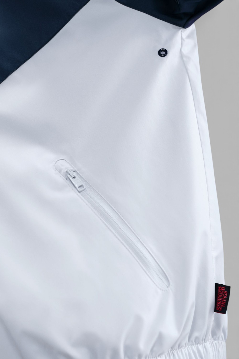 קפוצ'ון קל-משקל נייקי X דברים מוזרים