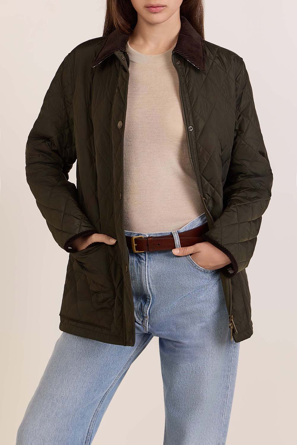 תמונת דוגמן קידמית של ז'קט קווליט