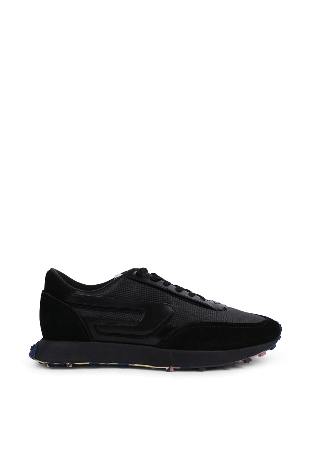 תמונה קידמית של נעלי ריצה שנות ה-70