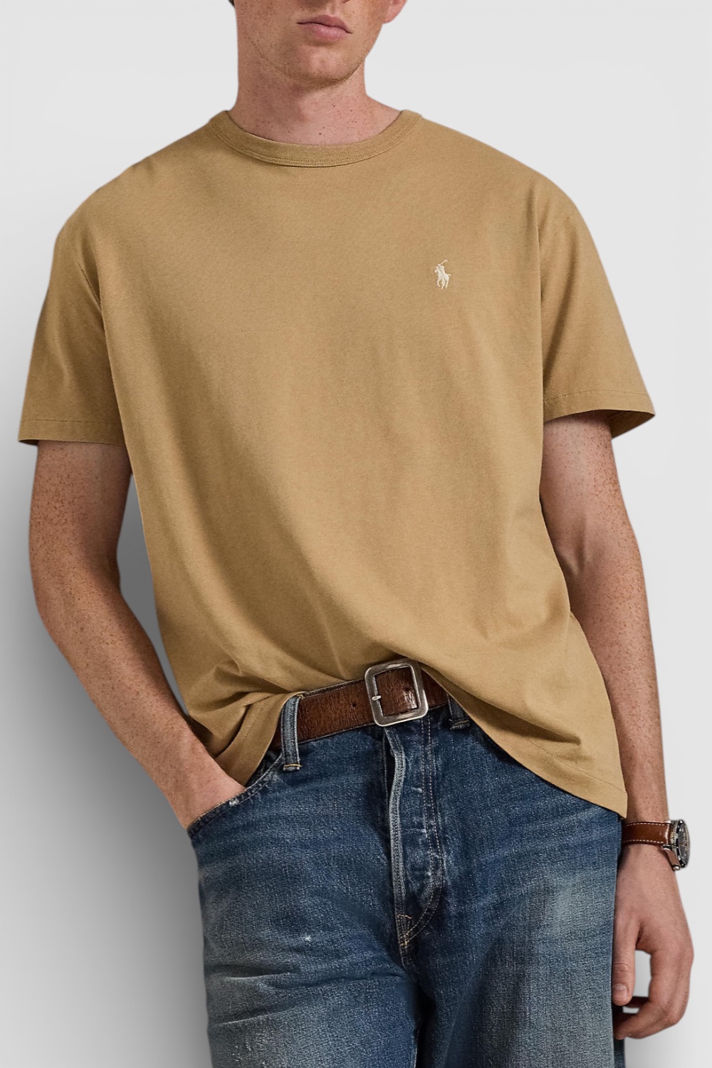 תמונת דוגמן קידמית של חולצת טי