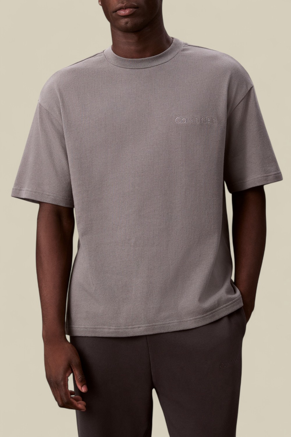 תמונת דוגמן קידמית של חולצת טי