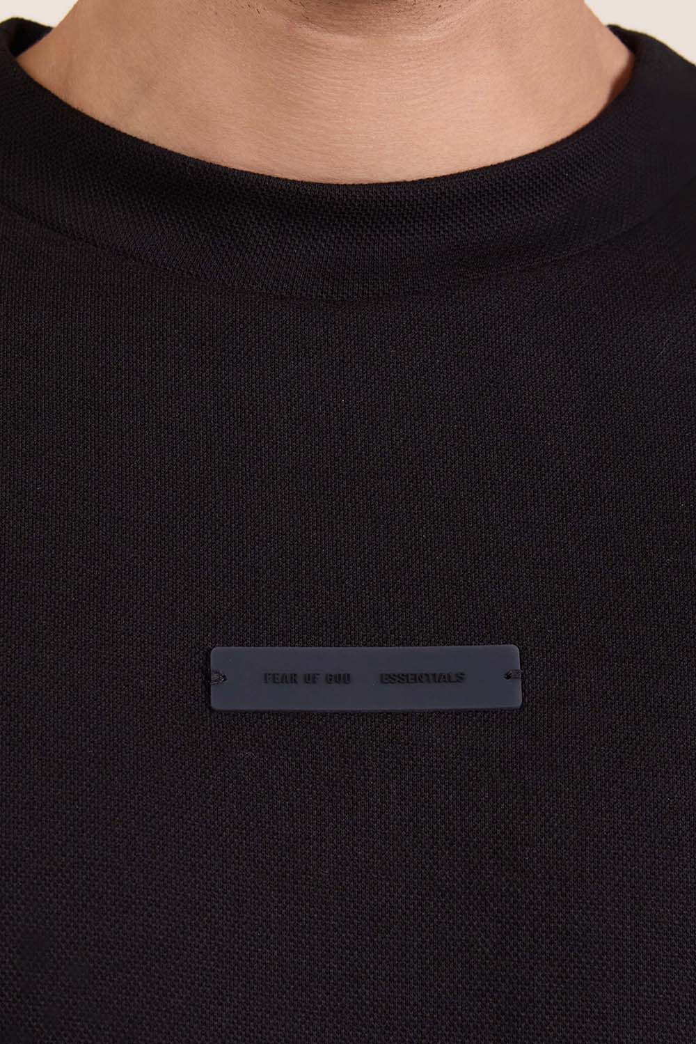 תמונת דוגמן אחורית של חולצת טי