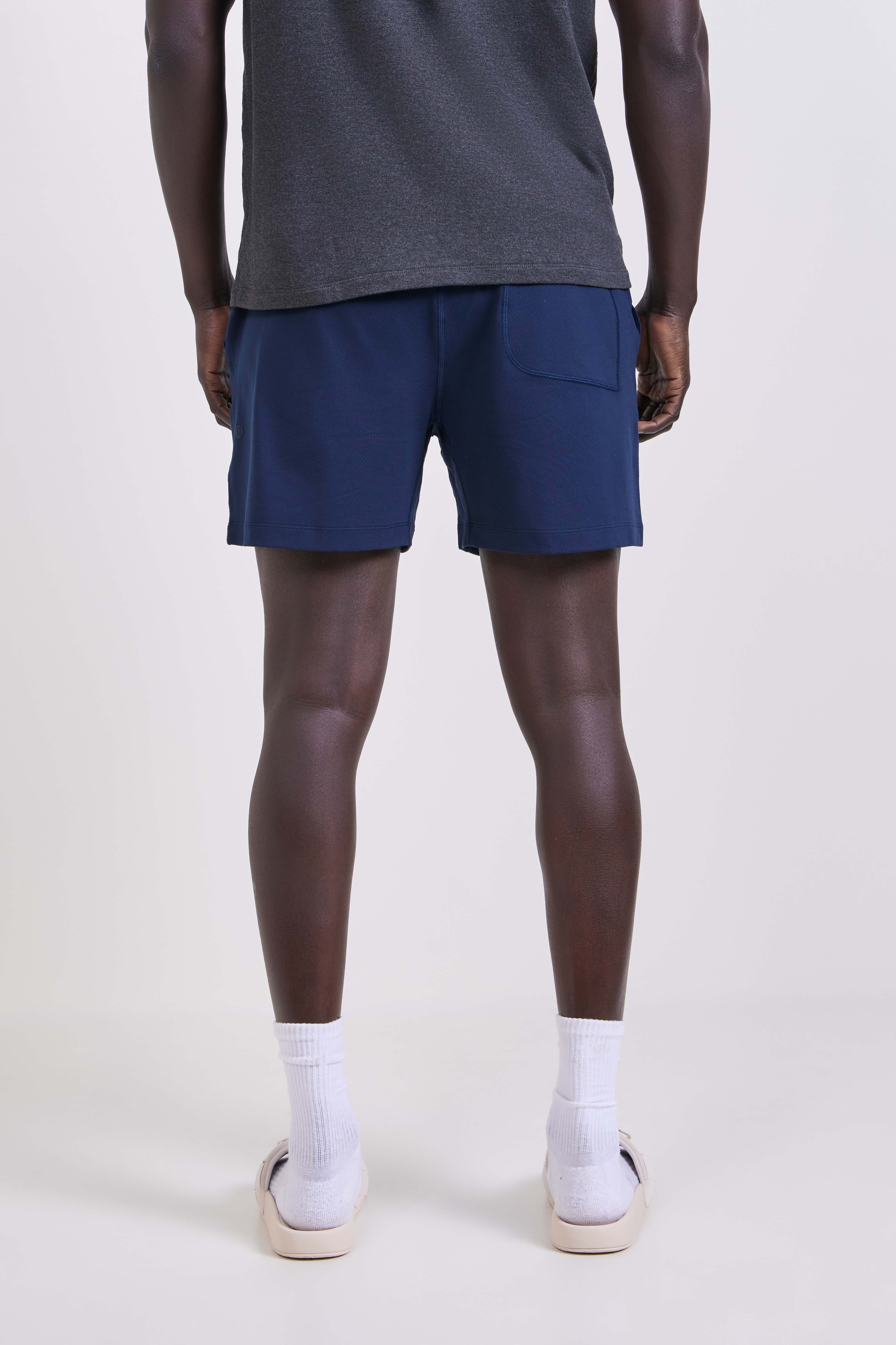 תמונת דוגמן אחורית של Soft Jersey Short 5