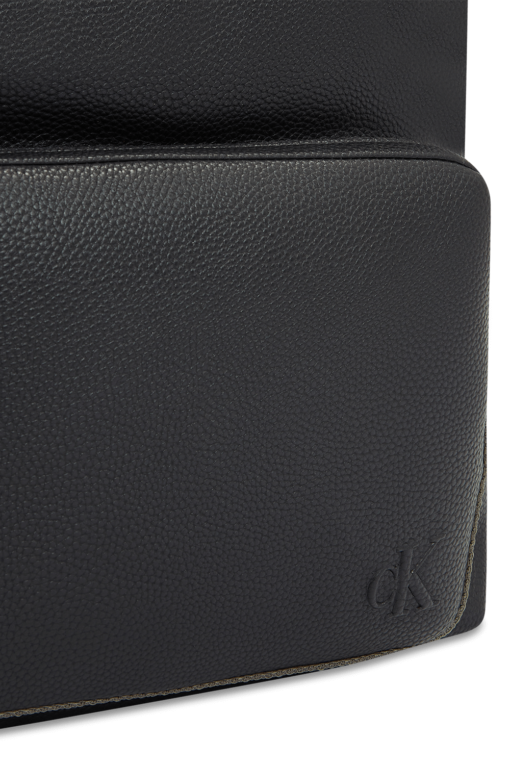 תמונת פנים של תיק גב