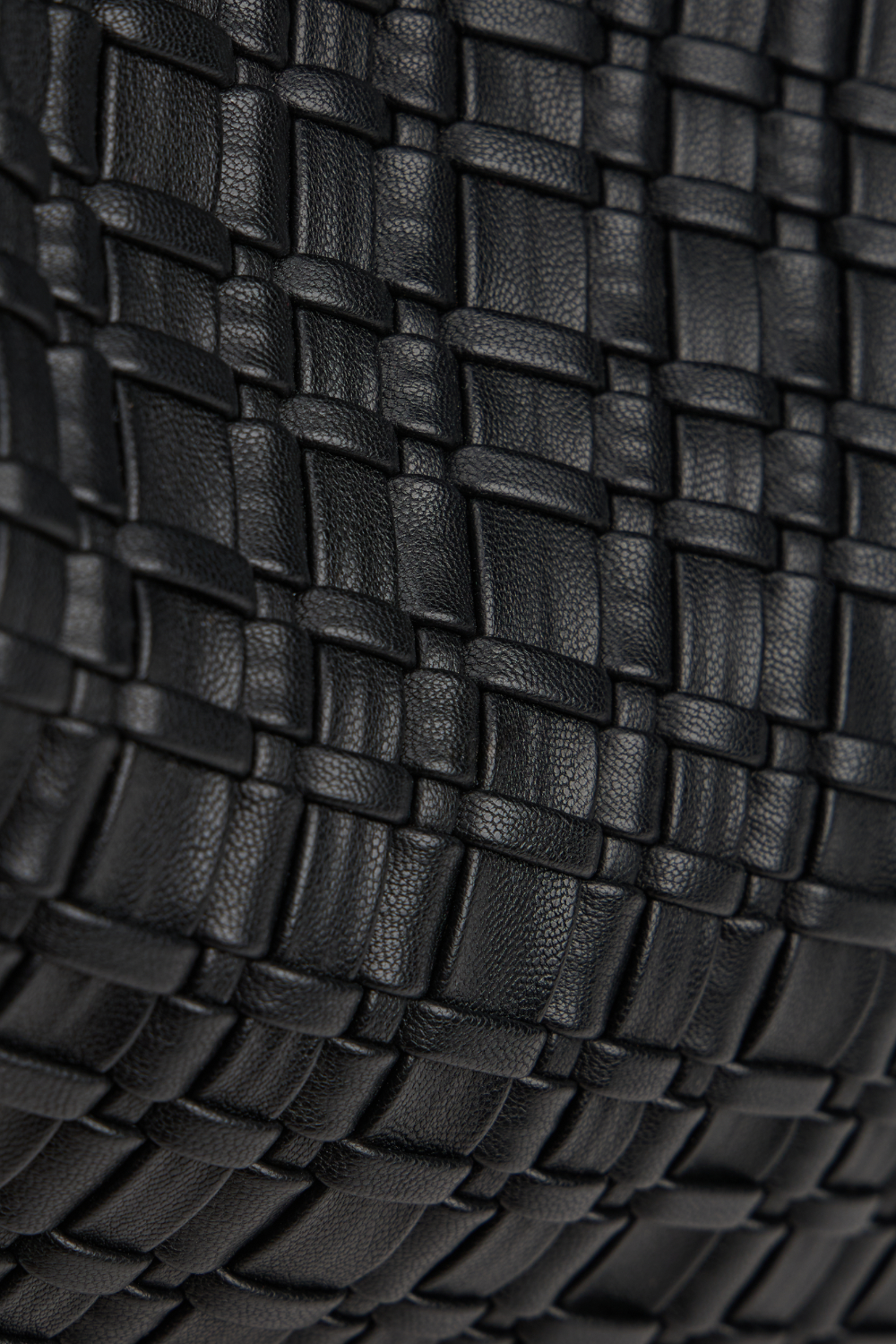 תמונת תקריב של תיק קלוע