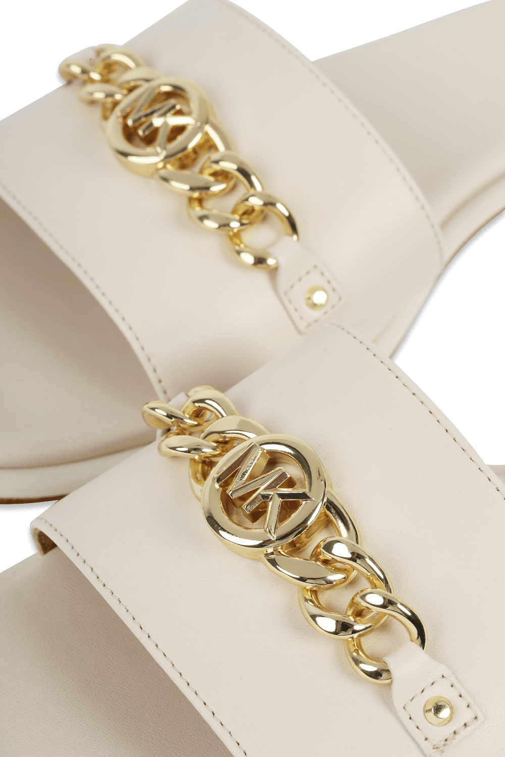 תמונת תקריב של Rina Logo Leather Slides in Cream