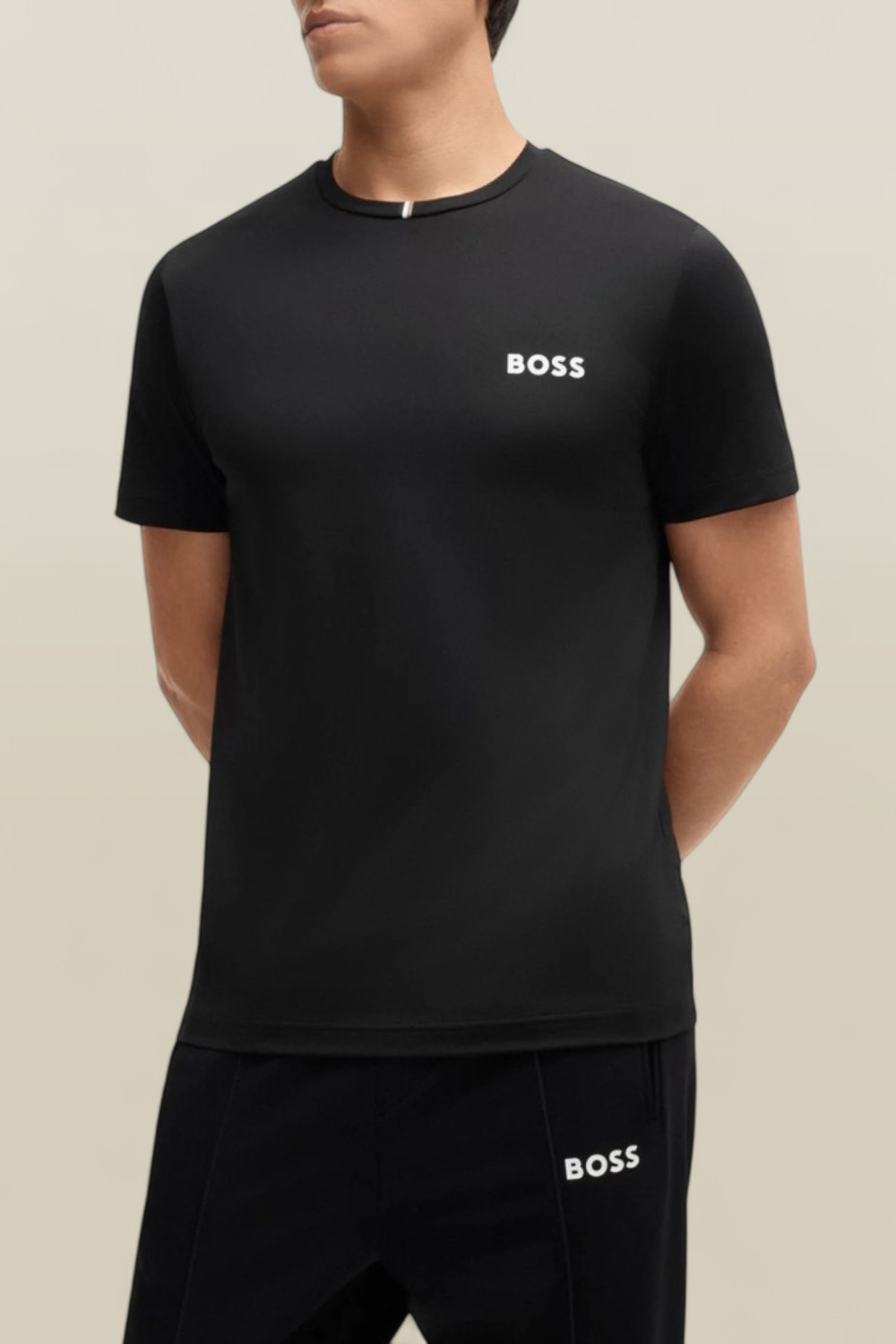 תמונת דוגמן קידמית של בוס X מתאו ברטיני חולצת טי לאימונים