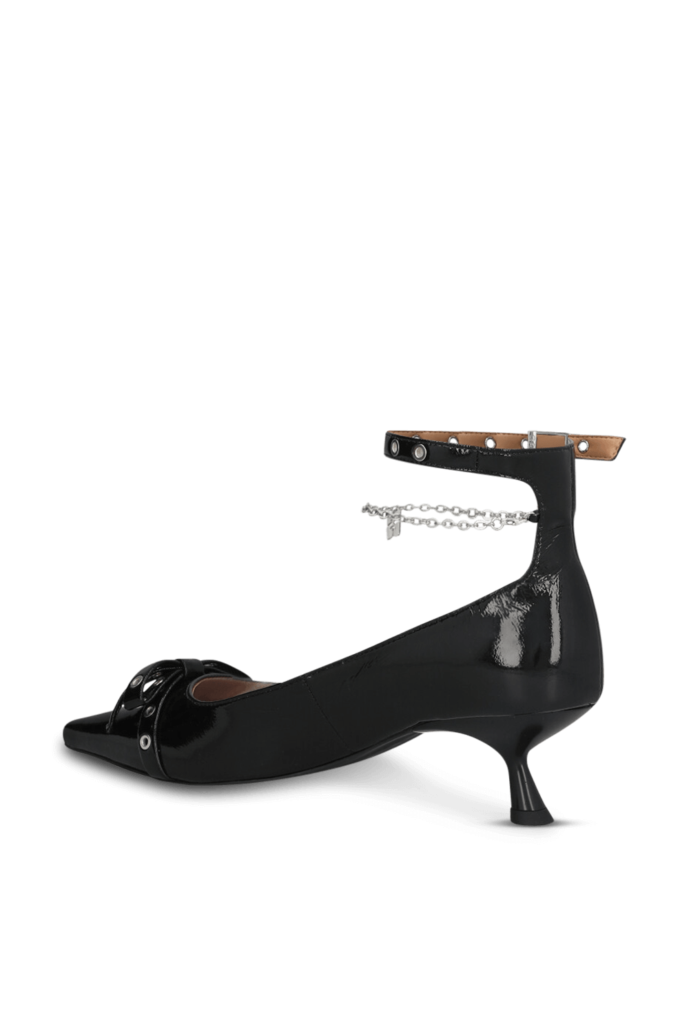 תמונה אחורית של נעלי עקב קיטן