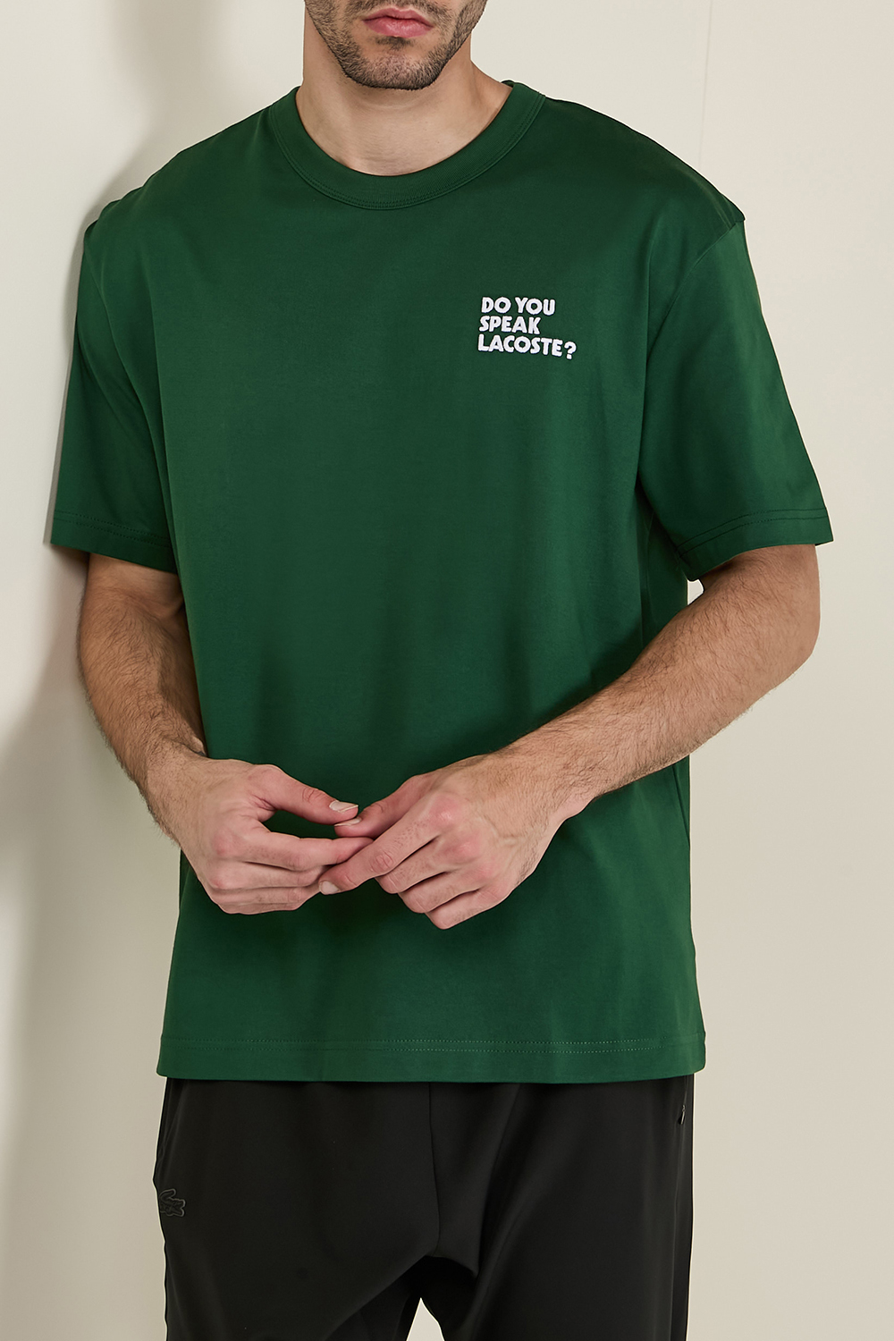 תמונת דוגמן קידמית של חולצת טי