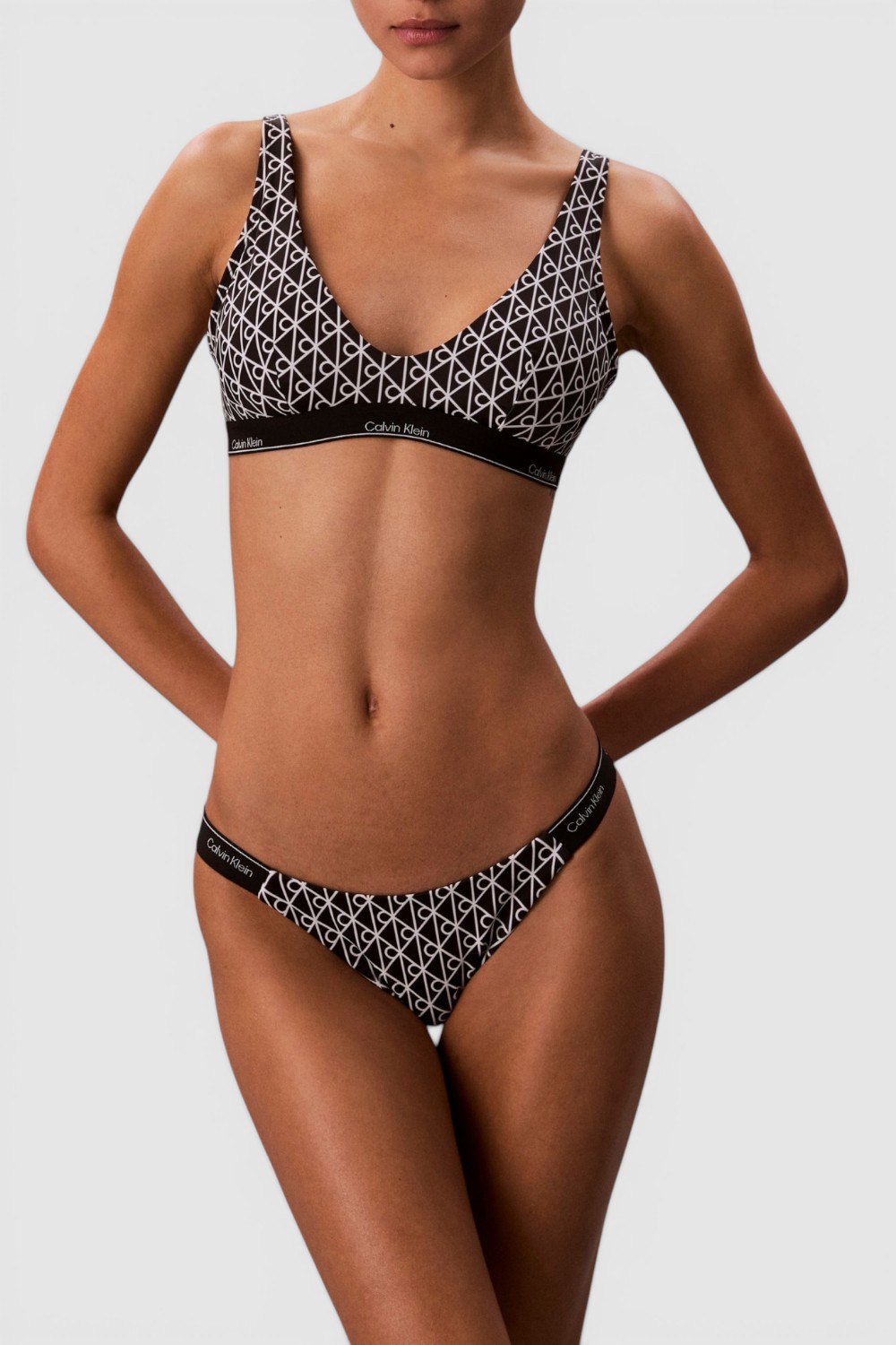 תמונת דוגמן קידמית של תחתוני ביקיני