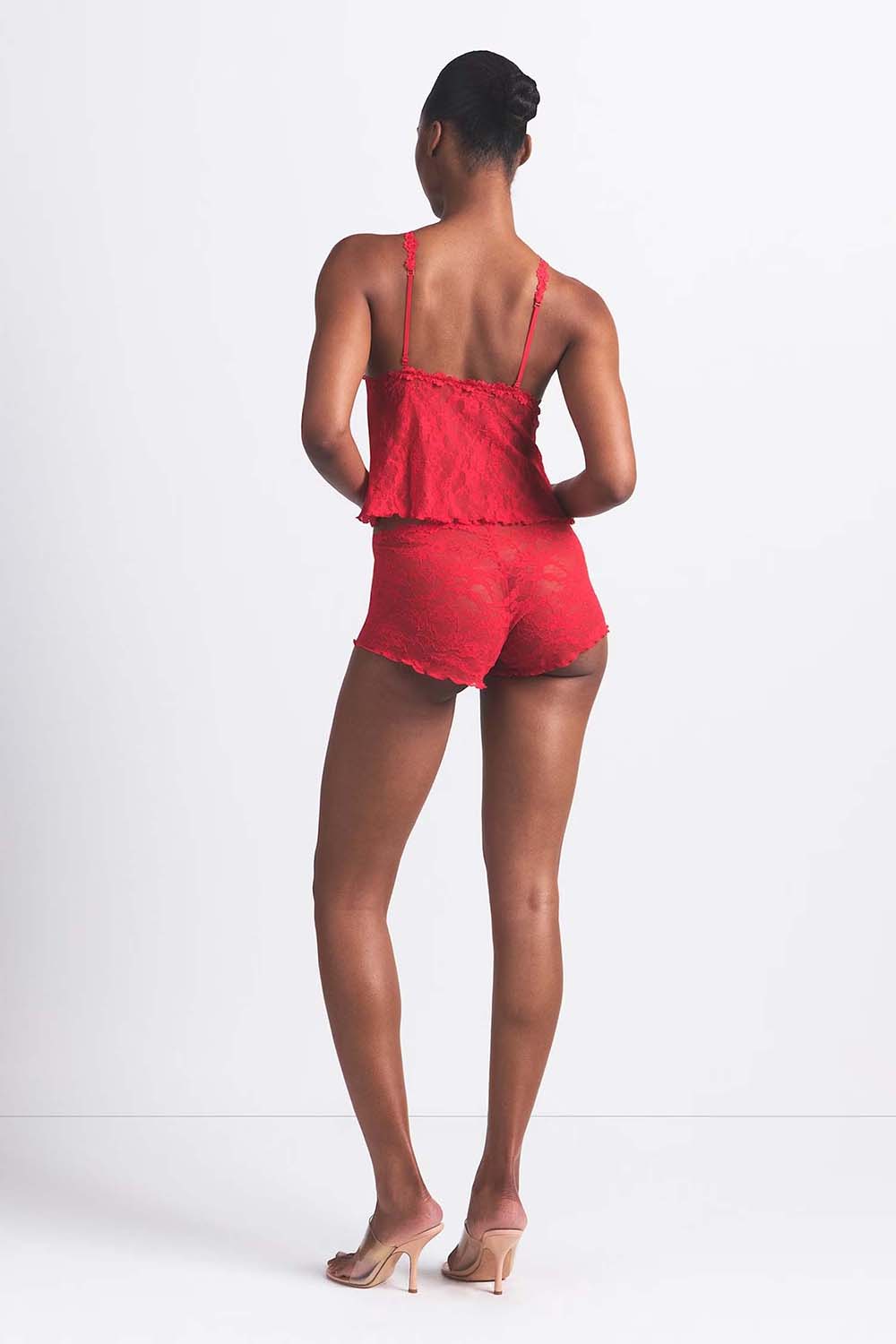 תמונת דוגמן אחורית של TRIANGLE CAMI AND SHORT SET