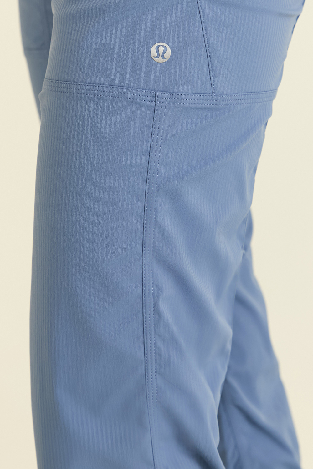 תמונת תקריב דוגמן של Dance Studio Mid-Rise Pant *Short