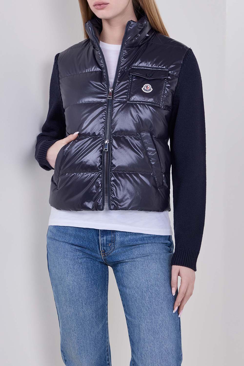 תמונת דוגמן קידמית של קרדיגן בריפוד קל