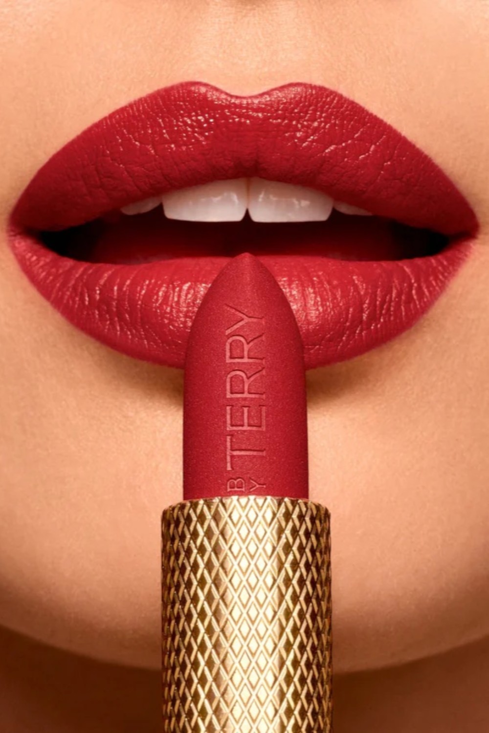 תמונת תקריב של Rouge Opulent N8