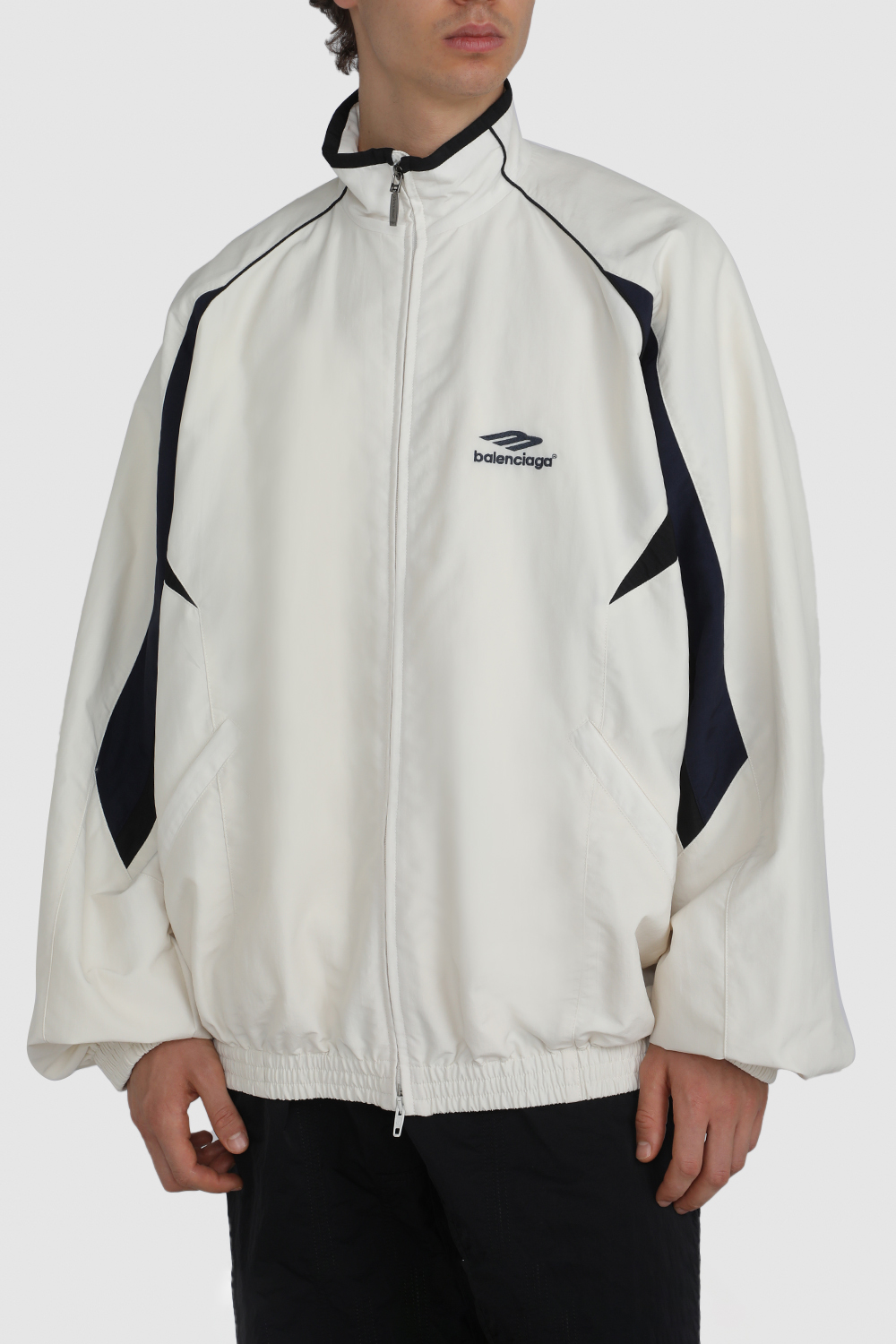 תמונת דוגמן קידמית של מעיל רוח