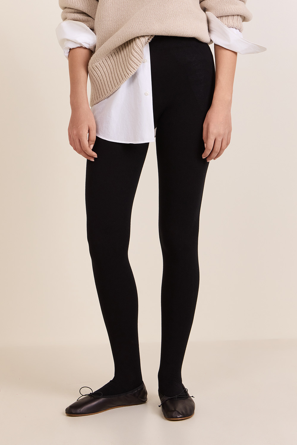 תמונת דוגמן קידמית של מכנסי טייץ עבים