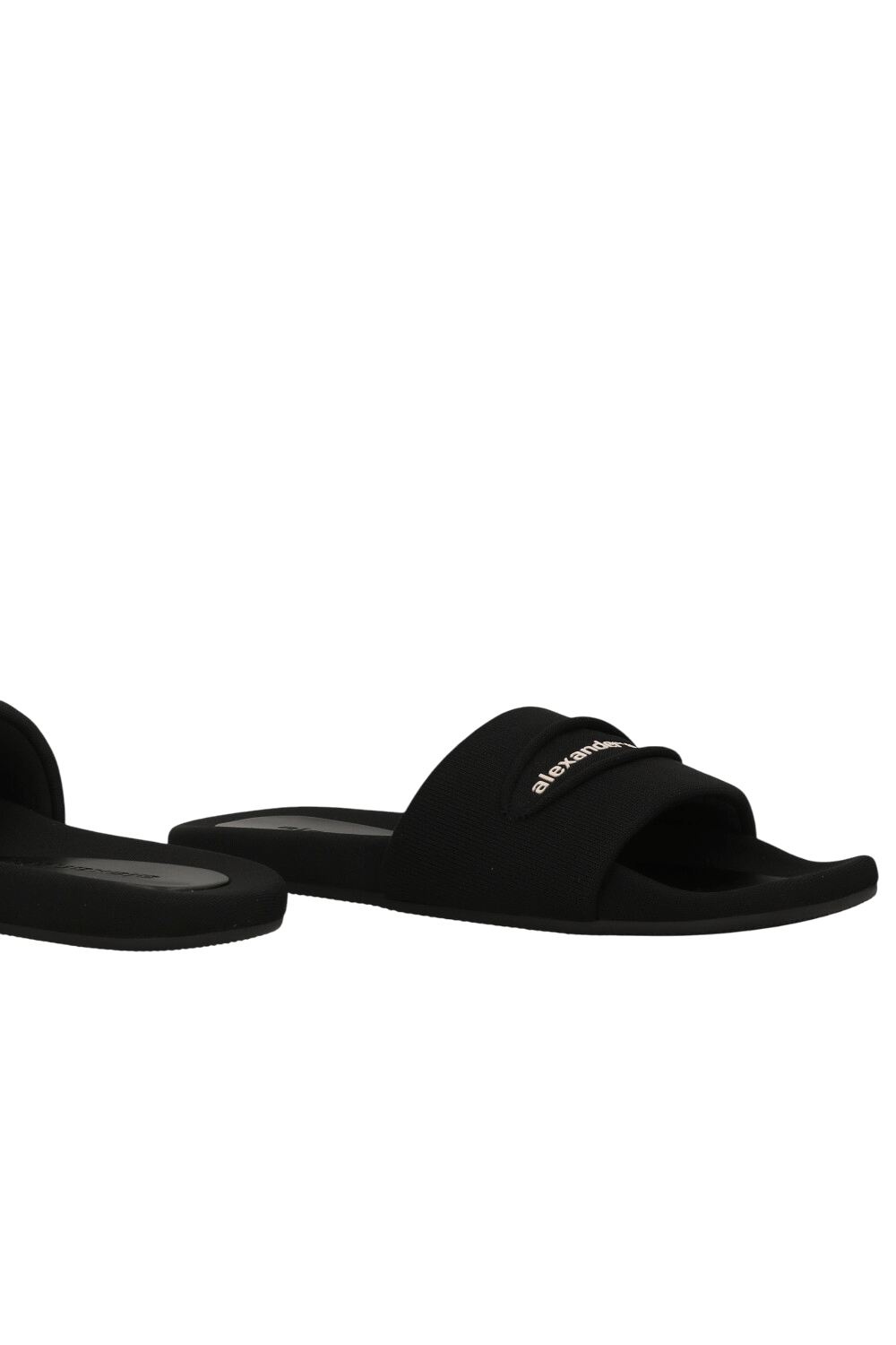 תמונת תקריב של כפכפי סלייד