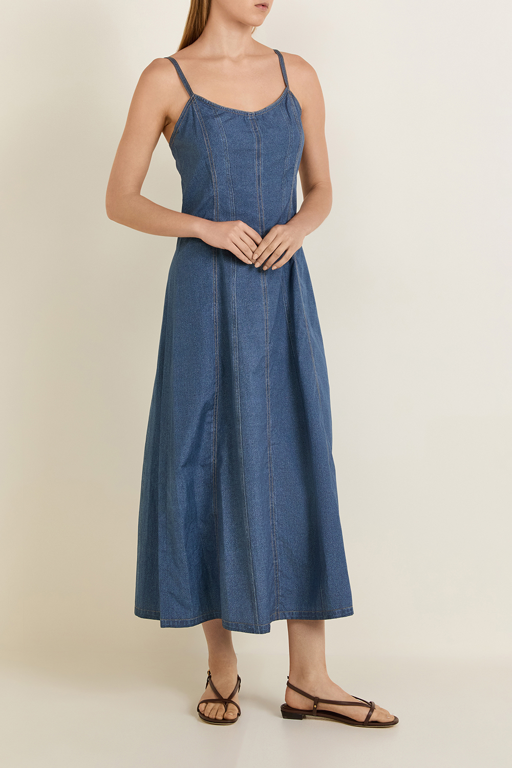 תמונת דוגמן קידמית של שמלת מקסי