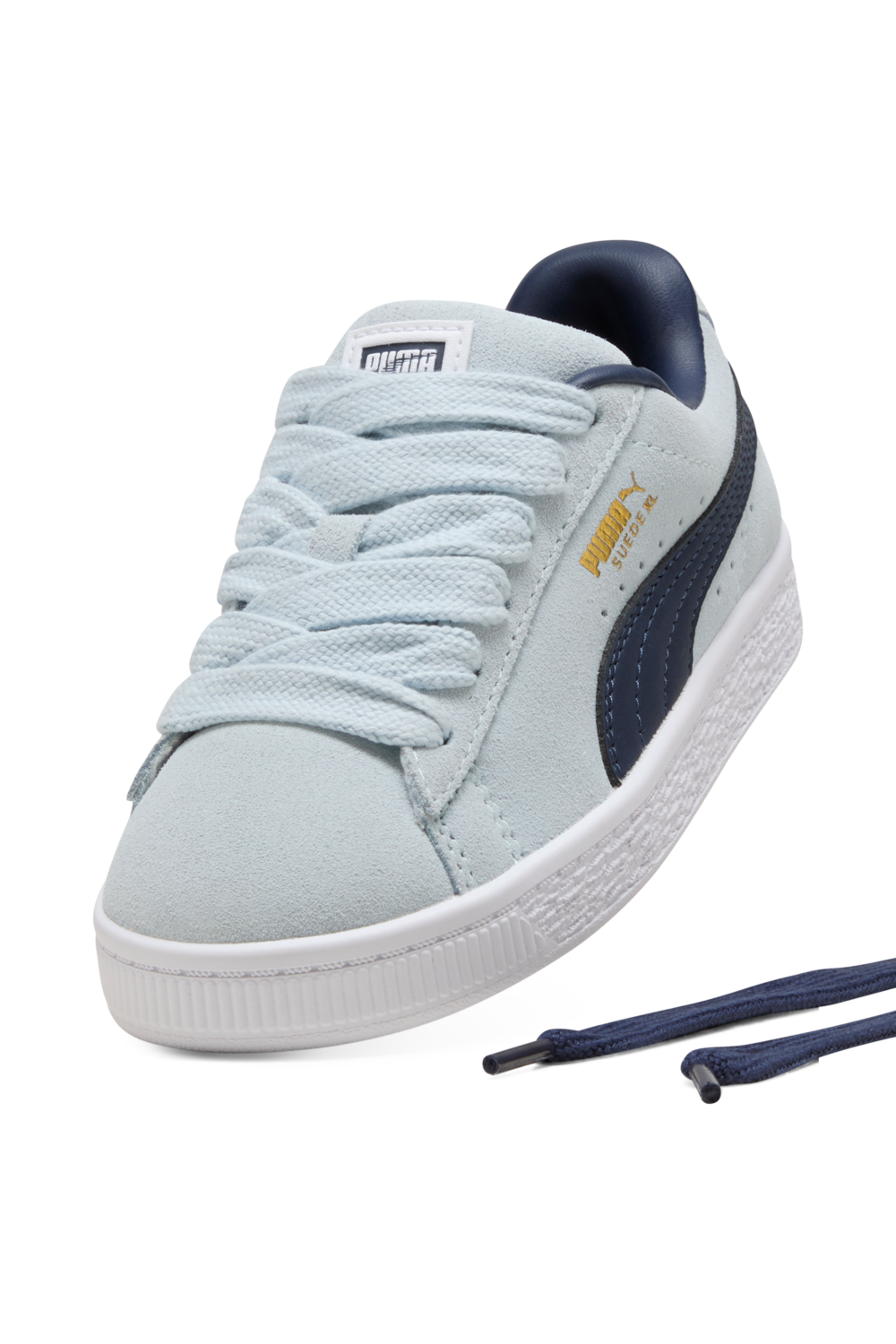 תמונת פנים של נעלי סניקרס