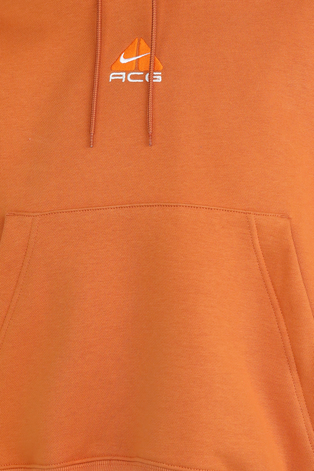 תמונת תקריב דוגמן של סווטשירט קפוצ`ון