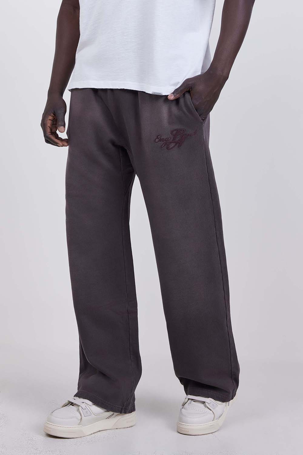 תמונת דוגמן קידמית של מכנסי ג'וגר