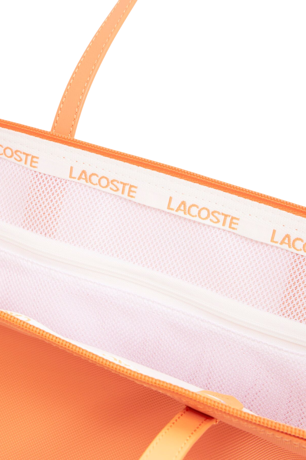 תמונת תקריב של תיק נשיאה לארג' L.12.12