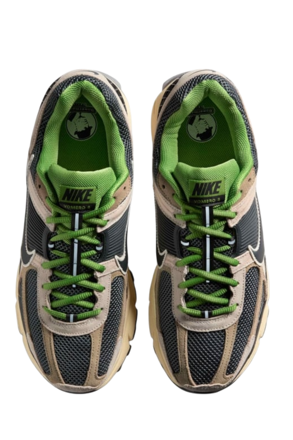 תמונת תקריב של נעלי סניקרס זום וומרו 5