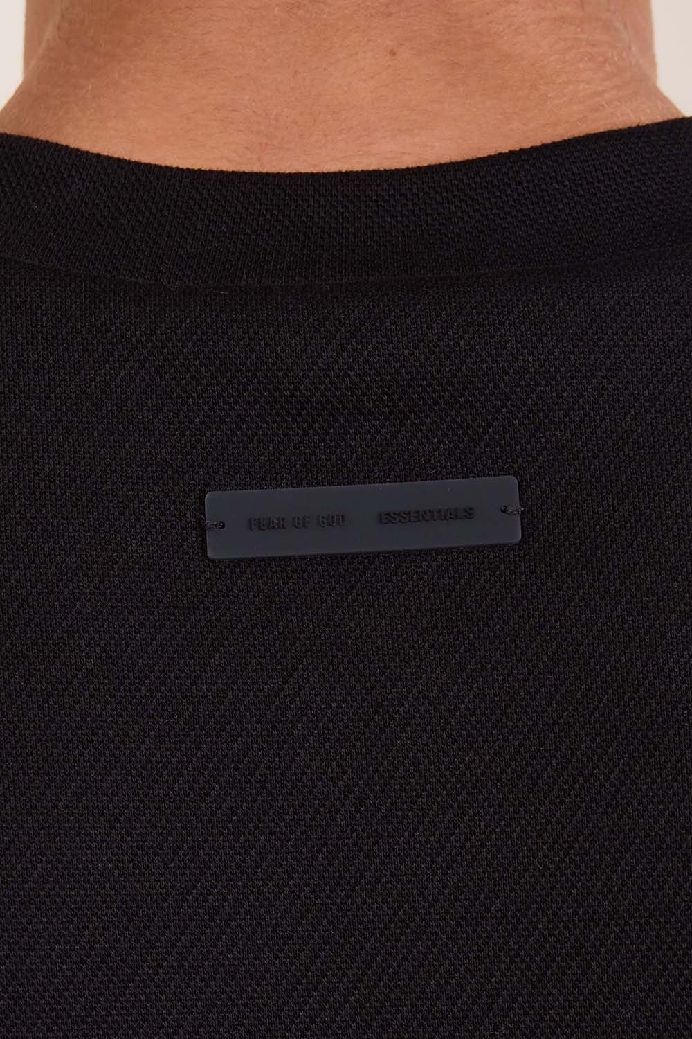 תמונת תקריב דוגמן של חולצת טי