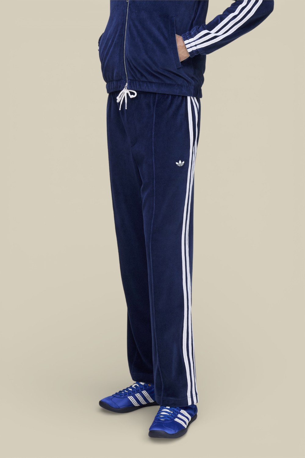 תמונת דוגמן קידמית של מכנסי ג'וגר