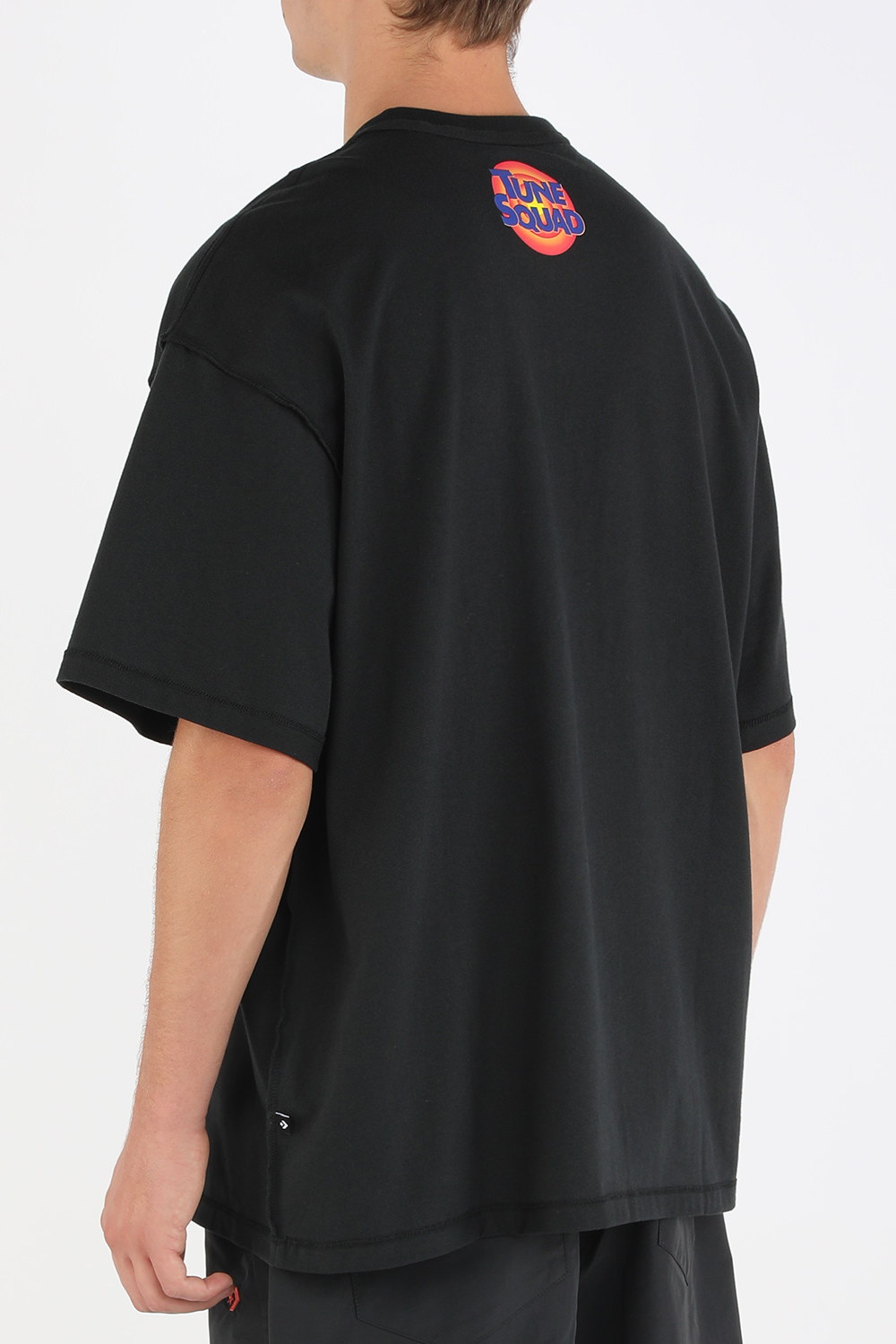 תמונת דוגמן אחורית של Converse x Space Jam T-Shirt in Black
