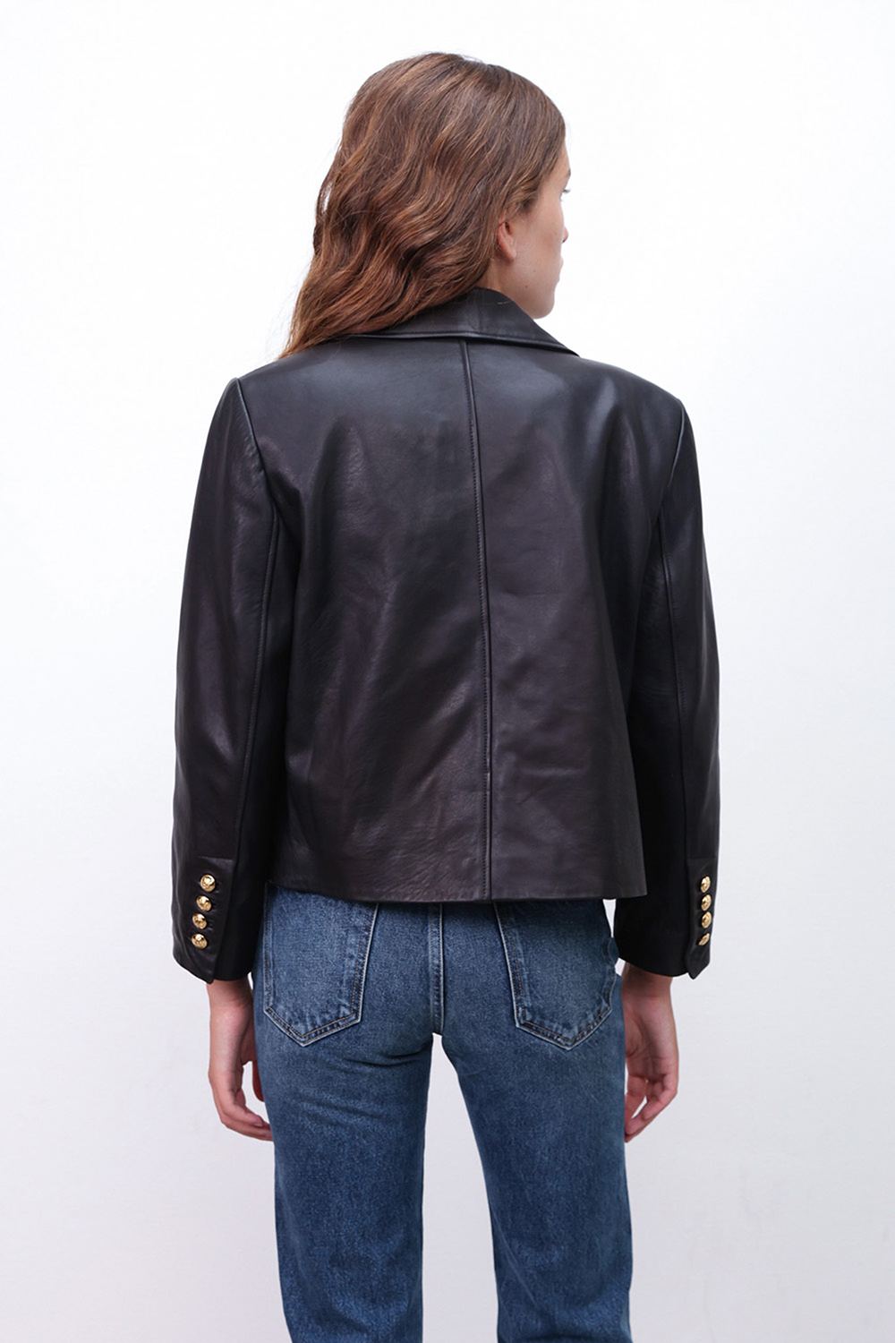 תמונת דוגמן אחורית של ז'קט עור