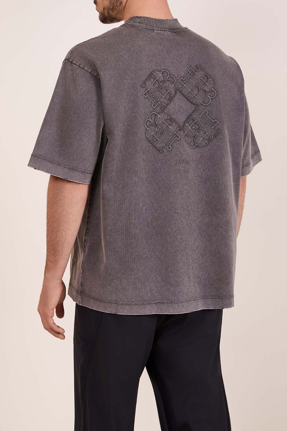 תמונת דוגמן אחורית של טישירט שרוול קצר