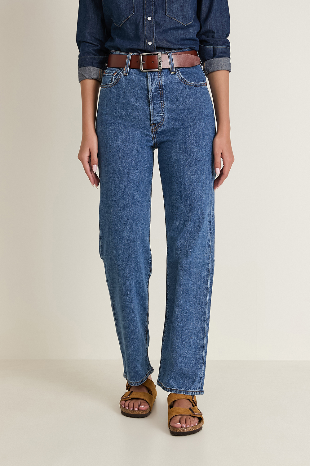 תמונת דוגמן קידמית של מכנסי ג'ינס ריבקייג'