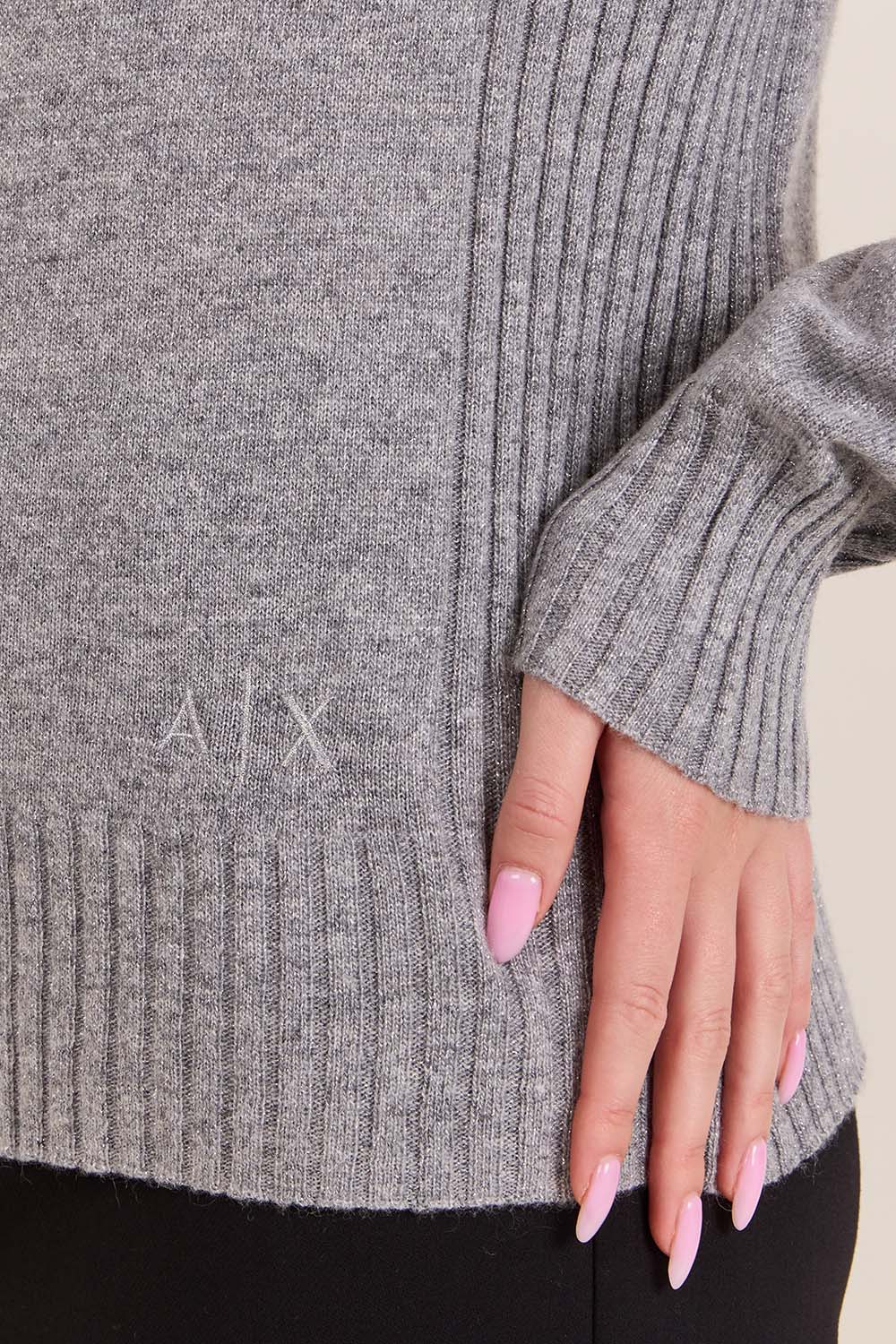 תמונת תקריב דוגמן של סריג ויסקוזה וצמר