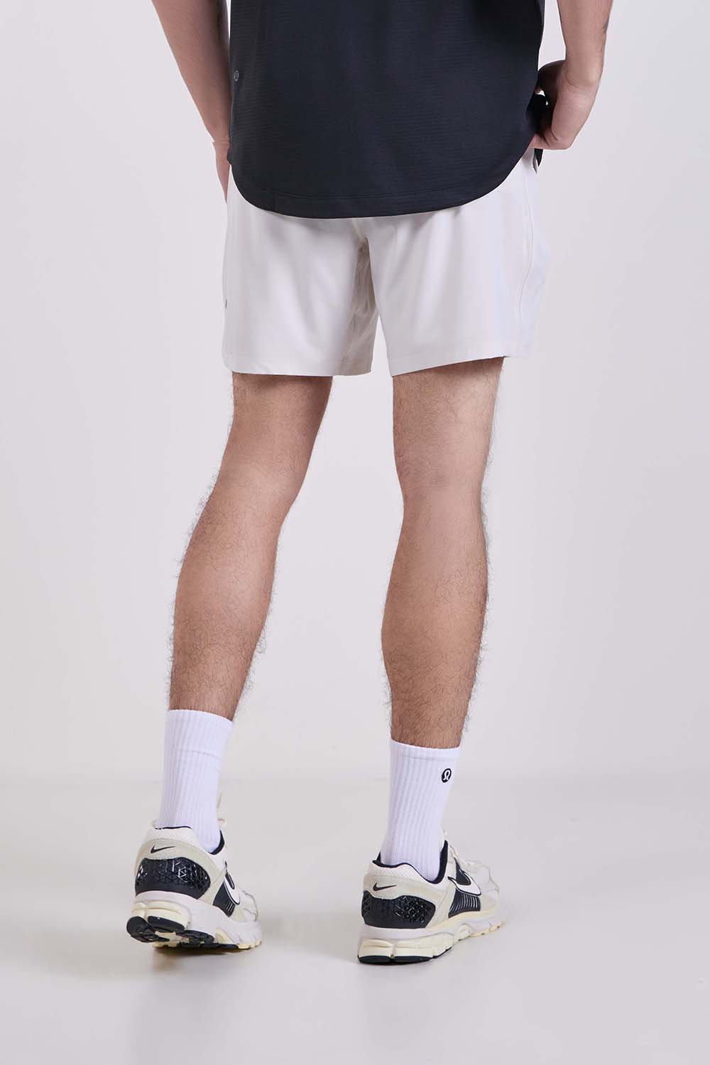 תמונת דוגמן אחורית של Pace Breaker Short 7 LL