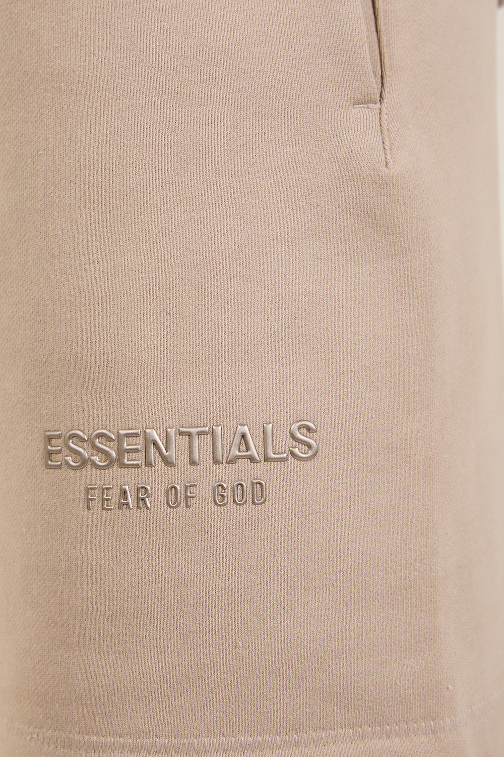 תמונת דוגמן אחורית של מכנסיים קצרים פליז