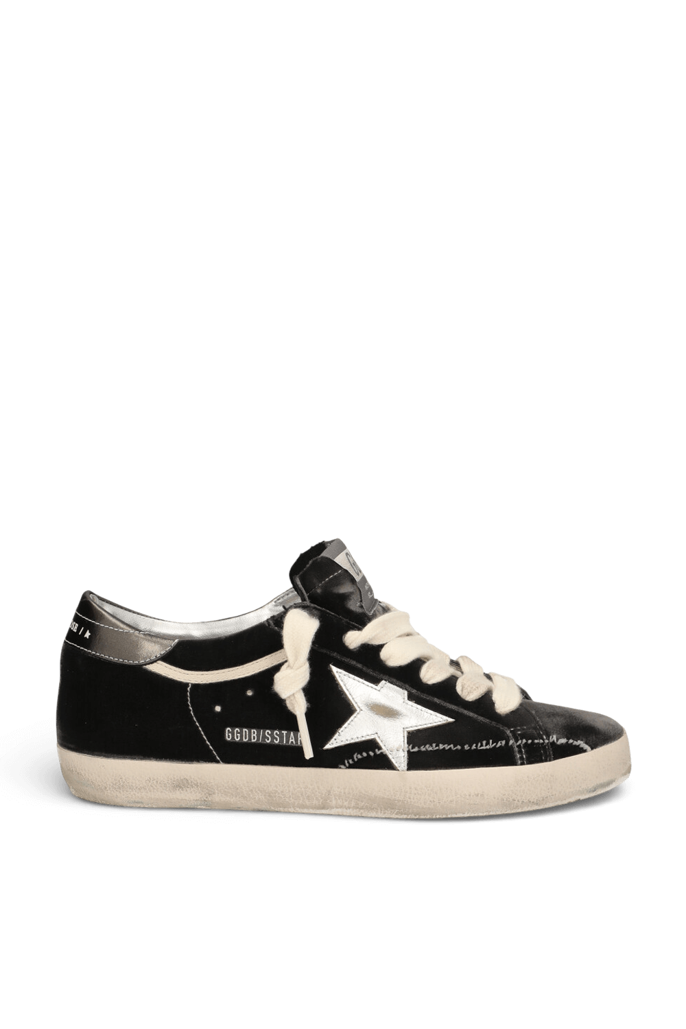 תמונה קידמית של נעלי סניקרס סופר סטאר