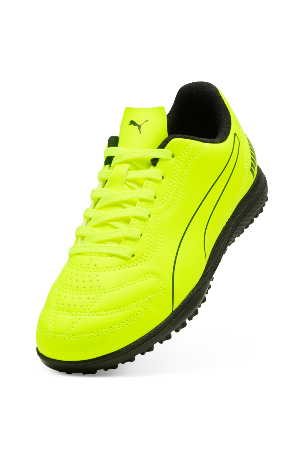 תמונת פנים של נעלי סניקרס