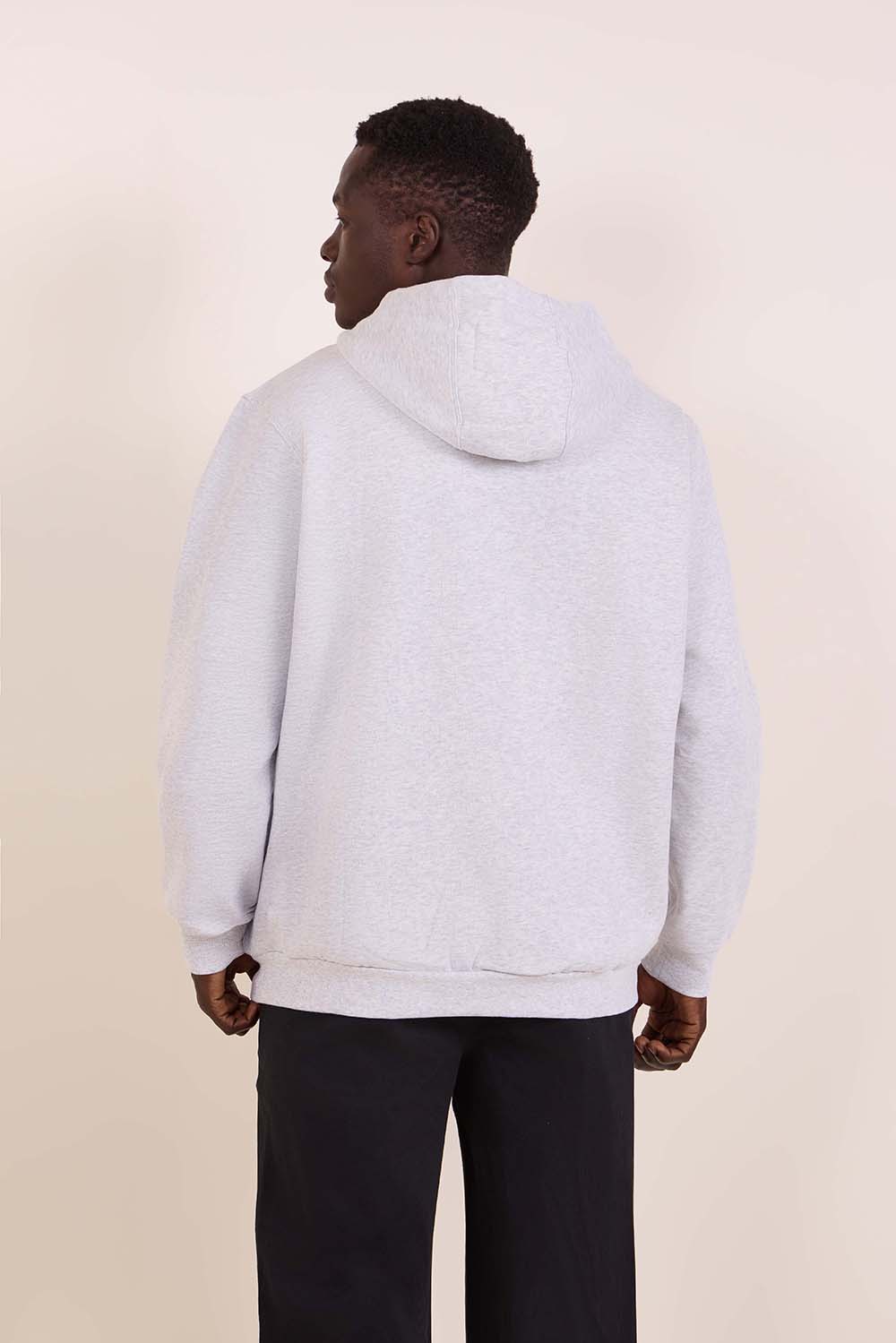 תמונת דוגמן אחורית של Steady State Pullover Hoodie