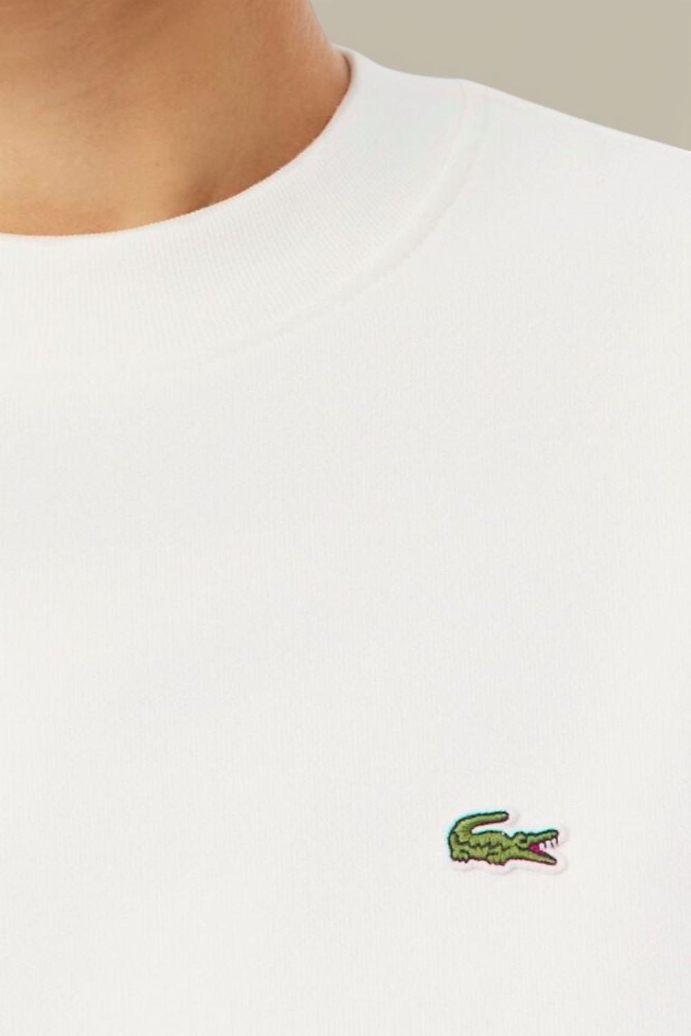 תמונת תקריב דוגמן של סווטשירט