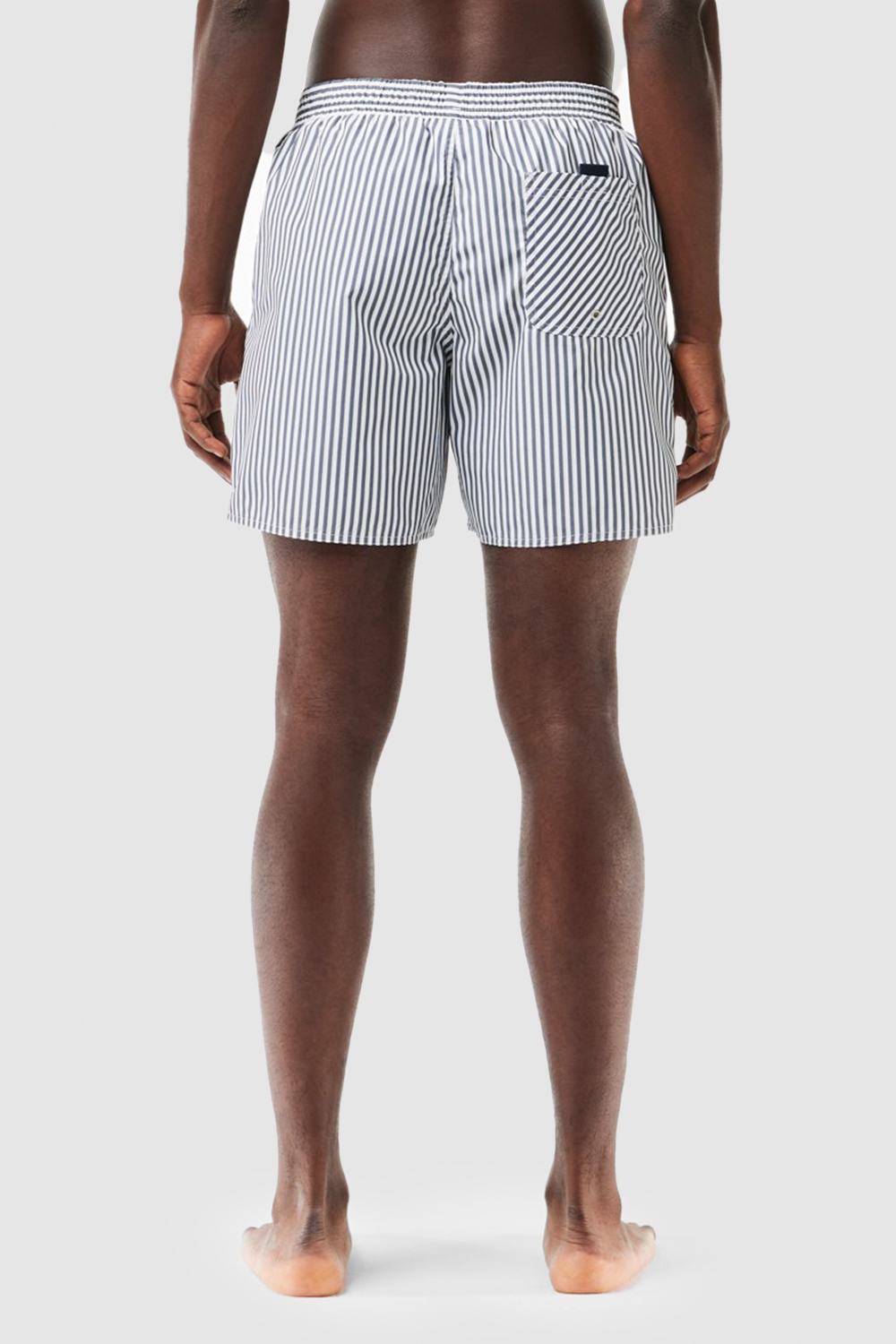 תמונת דוגמן אחורית של מכנסי בגד ים