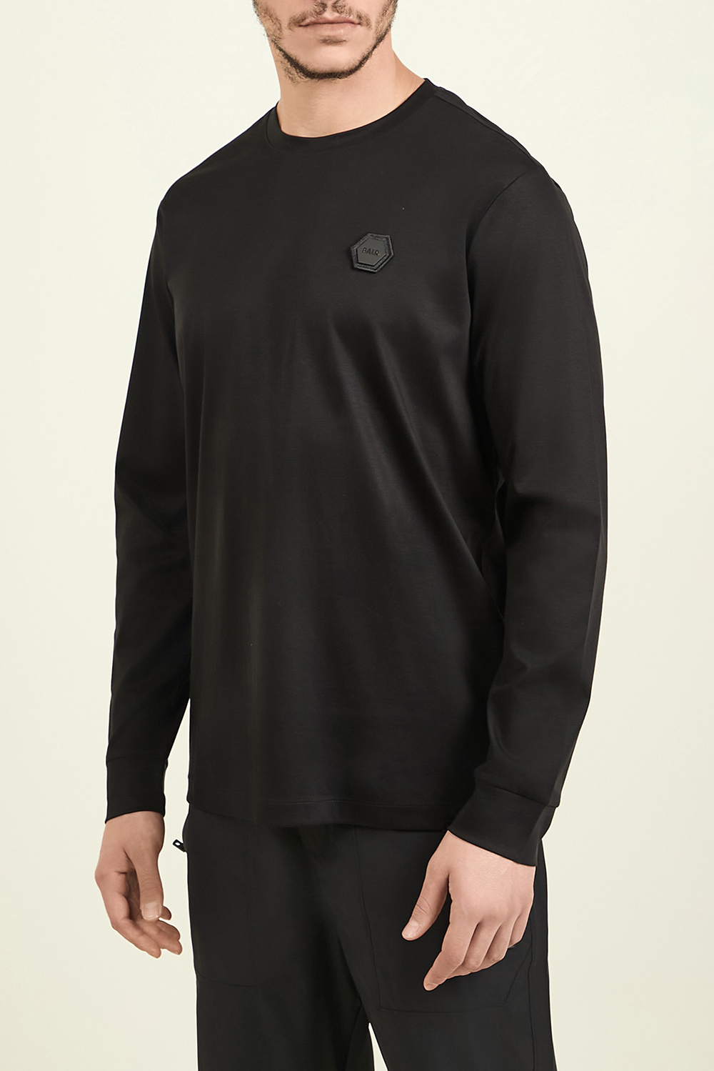 תמונת דוגמן קידמית של חולצת טי ארוכה