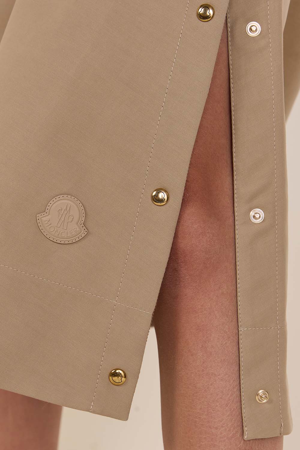 תמונת תקריב דוגמן של חצאית מידי