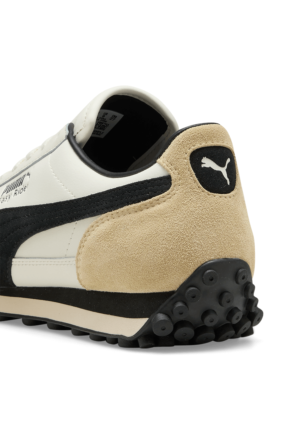 תמונת פנים של נעלי סניקרס איזי ריידר