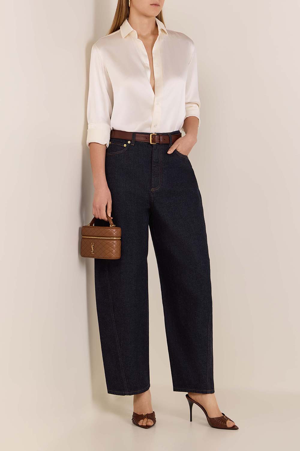 תמונת דוגמן קידמית של תיק קרוסבודי מיני