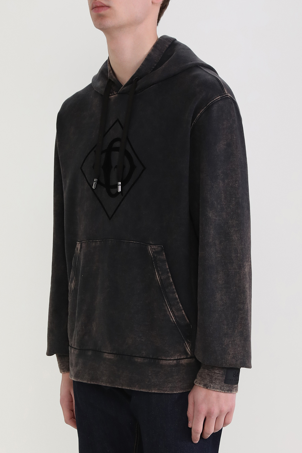 תמונת דוגמן קידמית של סווטשירט קפו'צון במראה משופשף מכותנה