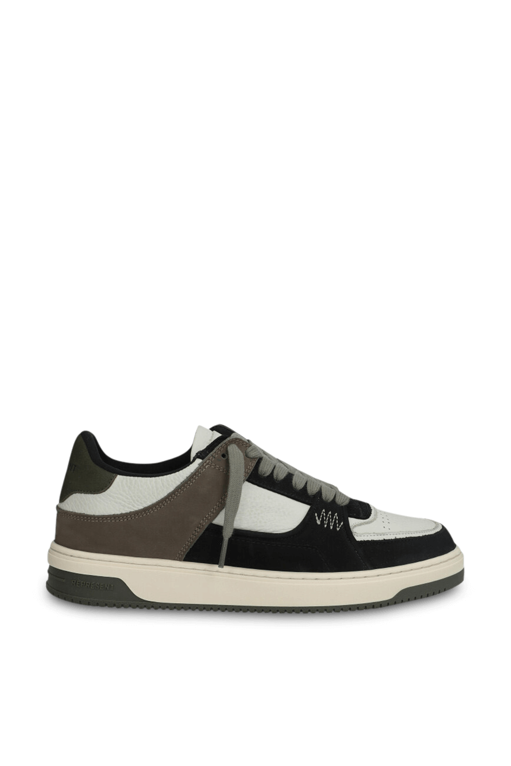 תמונה קידמית של נעלי סניקרס אפקס