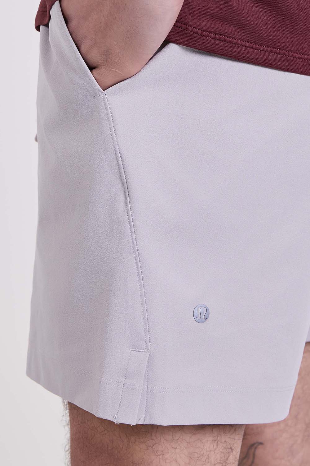 תמונת תקריב דוגמן של Zeroed In Linerless Short 7