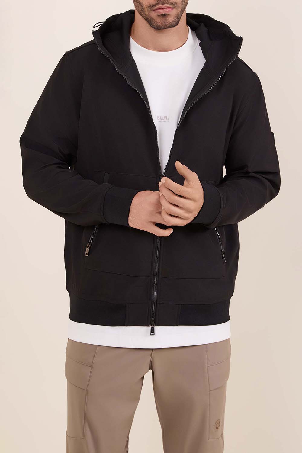 תמונת דוגמן קידמית של ז'קט קפוצ'ון